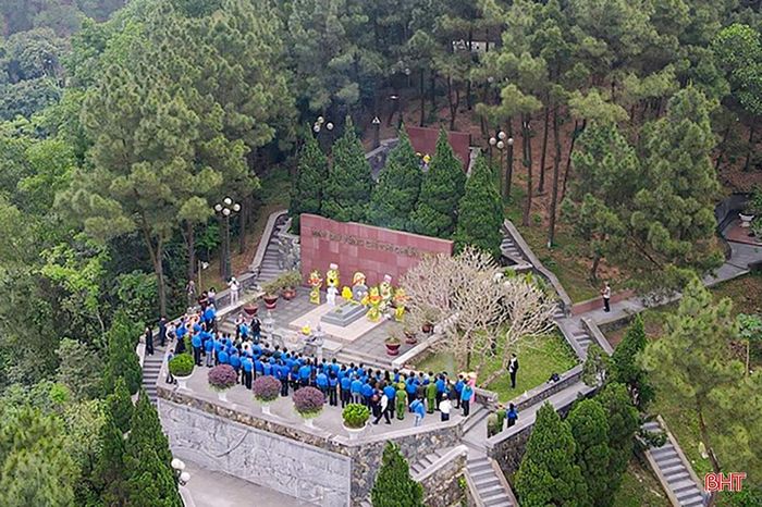Khu mộ Tổng Bí thư Trần Phú ở xã Đức Thọ.