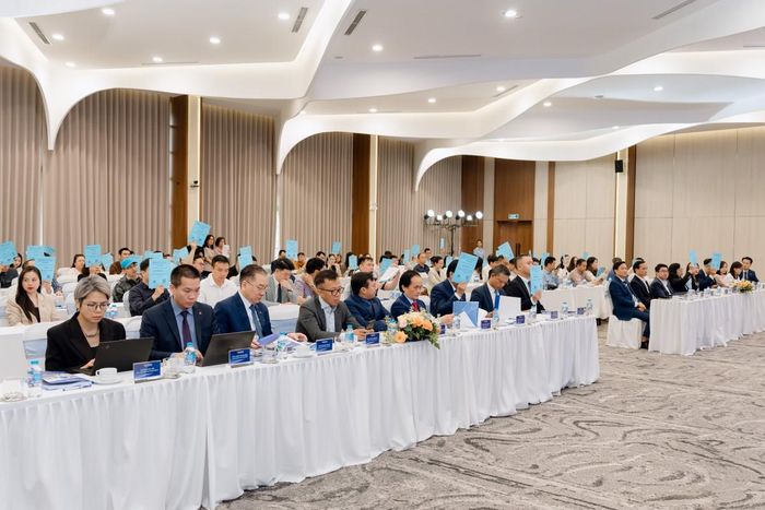 ĐHĐCĐ VietABank 2026 đã thông qua toàn bộ các tờ trình và nghị quyết quan trọng.