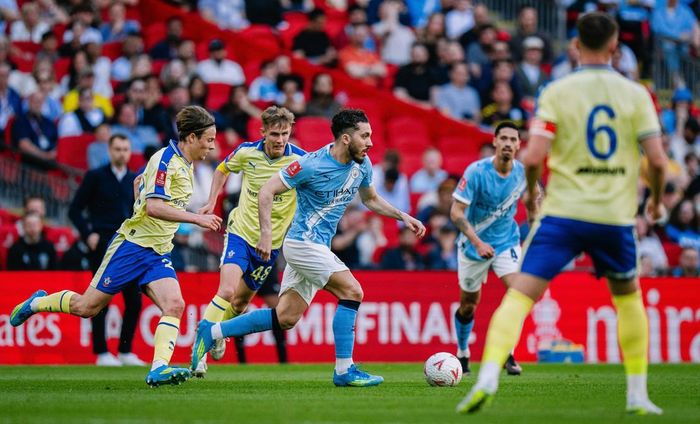 Chính vì thế, Cherki không có nhiều cơ hội tiếp cận cầu môn Southampton