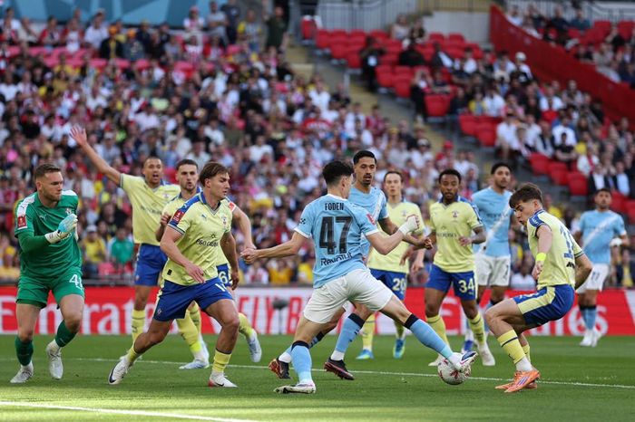 Hàng phòng ngự Southampton được bố trí dày đặc