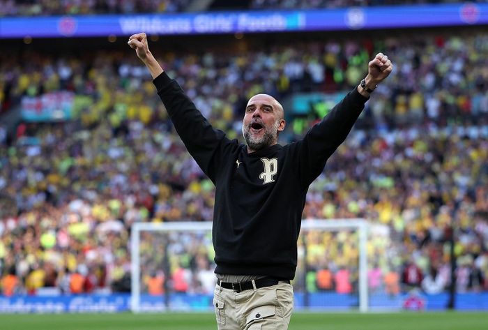 Sự phấn khích của Pep Guardiola sau trận