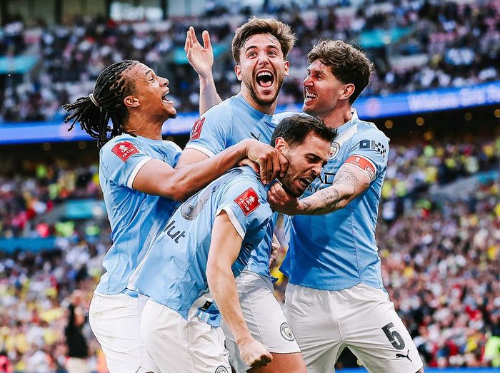 Niềm vui vỡ òa của dàn sao Man City