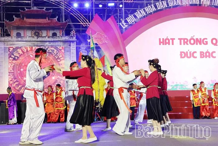 Hát Trống quân Đức Bác.