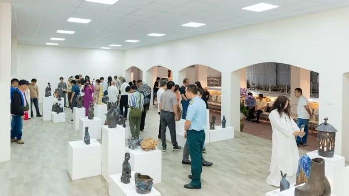 Triển lãm mang đến cơ hội giao lưu, học hỏi về nghề gốm.