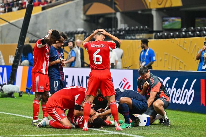 Musiala chấn thương nặng ở trận PSG năm ngoái. Ảnh: Imago