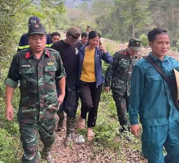Lực lượng cứu hộ đã tìm thấy nam sinh Đại học Đại Nam sau hai đêm lạc trong rừng khu vực Tam Đảo.