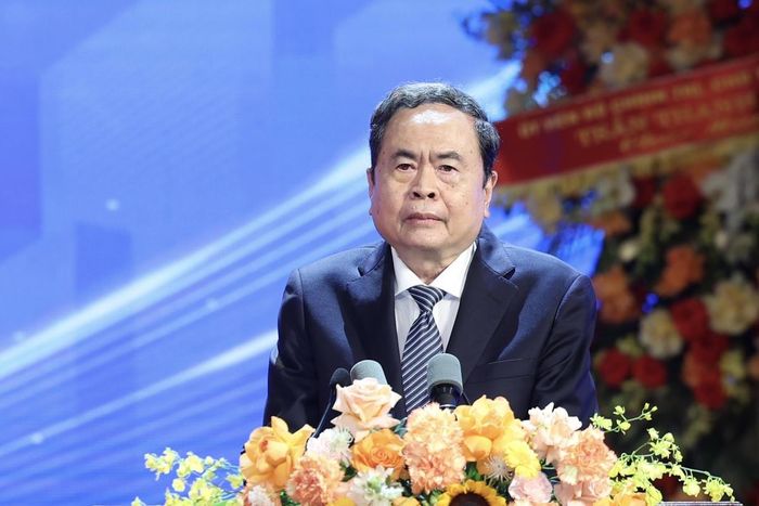 Ông Trần Thanh Mẫn, Ủy viên Bộ Chính trị, Chủ tịch Quốc hội phát biểu tại Lễ kỷ niệm 140 năm Ngày Quốc tế Lao động và tuyên dương Chủ tịch công đoàn cơ sở xuất sắc tiêu biểu. Ảnh: Hải Nguyễn