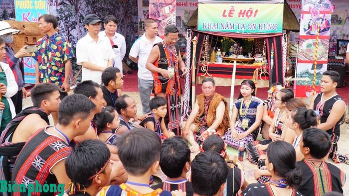 Lễ hội tạ ơn rừng năm 2026 được tổ chức tại làng du lịch sinh thái Rừng di sản pơ mu, xã Hùng Sơn, thành phố Đà Nẵng. Ảnh: Hồng Anh