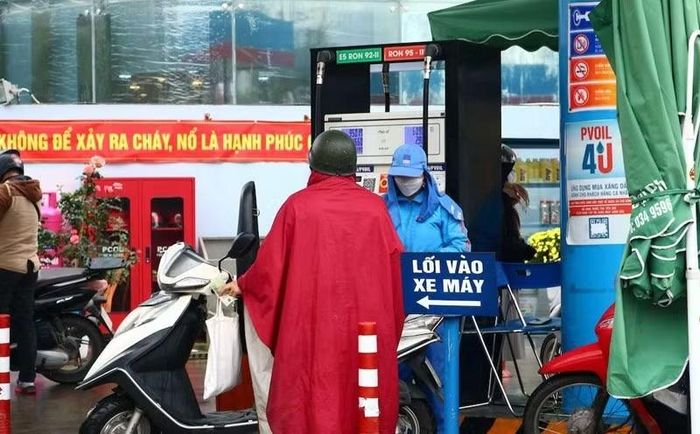 Giá xăng dầu sẽ được điều chỉnh vào ngày 29/4.