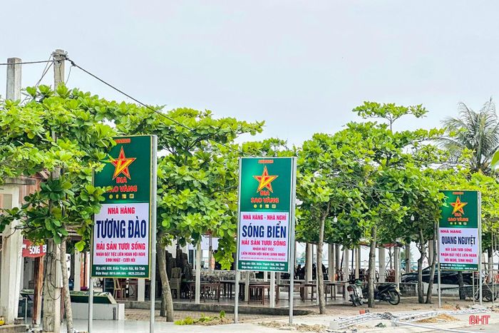 Các nhà hàng tại biển Thạch Hải (xã Thạch Khê) xây dựng hiệp hội liên kết, hỗ trợ nhau trong kinh doanh.
