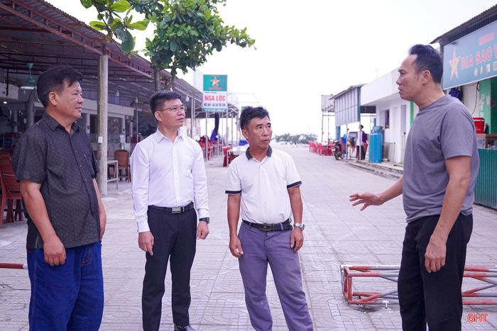 Các nhà hàng tại Khu du lịch Thiên Cầm được tập huấn, cài đặt ứng dụng phần mềm Tendo quản lý bán hàng do Viettel Hà Tĩnh cung cấp trong mùa du lịch biển 2026.