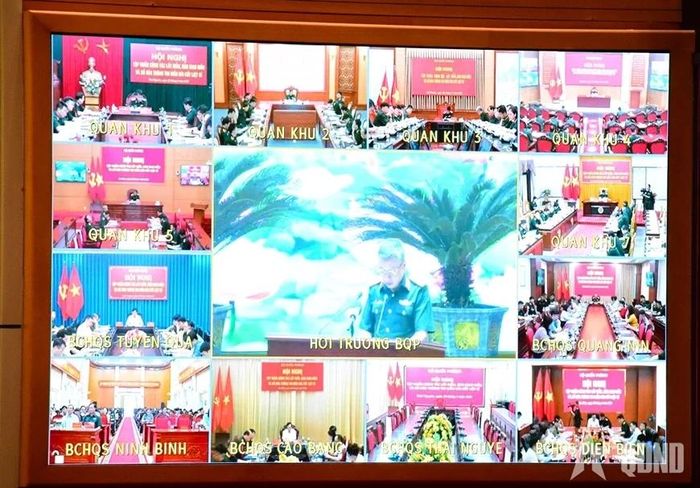 Hội nghị được kết nối trực tuyến đến các điểm cầu Quân khu, Bộ Chỉ huy Quân sự các tỉnh, thành phố. Ảnh chụp màn hình.