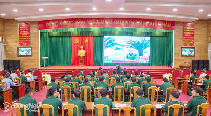 Toàn cảnh hội nghị tập huấn tại điểm cầu Bộ Chỉ huy Quân sự tỉnh Đồng Nai. Ảnh: Nguyệt Hà