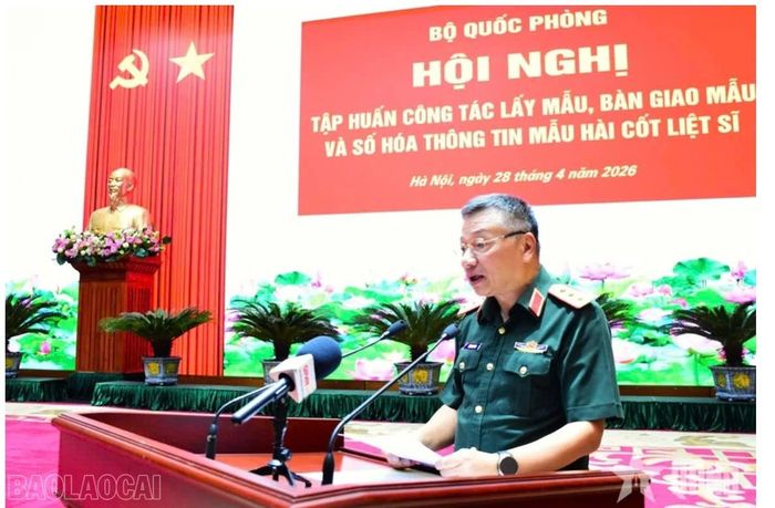 Thượng tướng Lê Quang Minh, Phó chủ nhiệm Tổng cục Chính trị, Ủy viên Ban chỉ đạo quốc gia phát biểu tại Hội nghị.