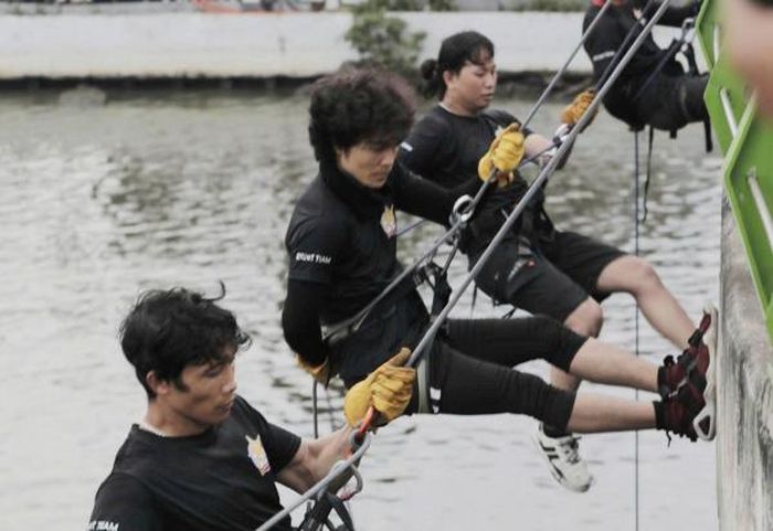 Cán bộ chiến sĩ, nghệ sĩ, diễn viên hăng say luyện tập sẵng sàng cho đêm Gala trọn vẹn, giàu cảm xúc.