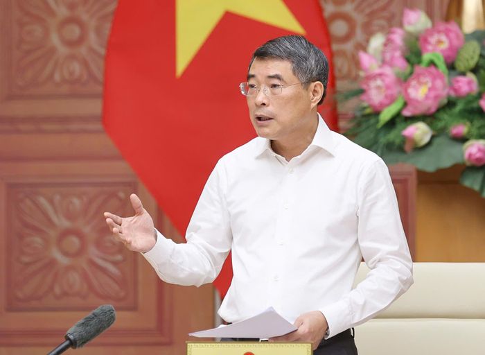 Thủ tướng Lê Minh Hưng phát biểu tại cuộc làm việc với Bộ Tài chính, sáng 29-4. Ảnh: VIẾT CHUNG