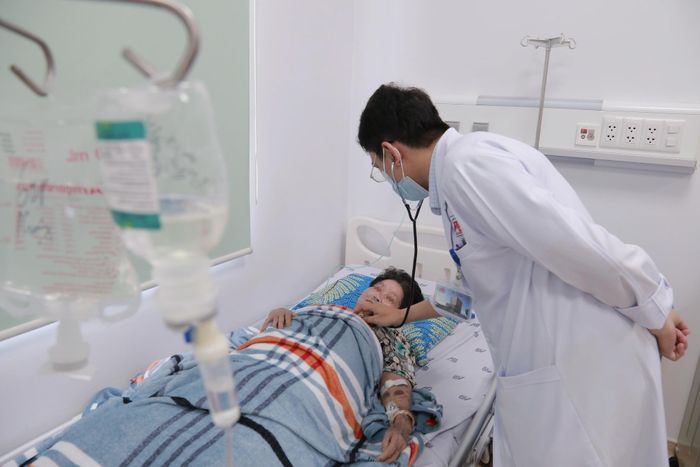  Bệnh nhân dần ổn định sau thời gian điều trị hồi sức tích cực, lọc máu liên tục. 