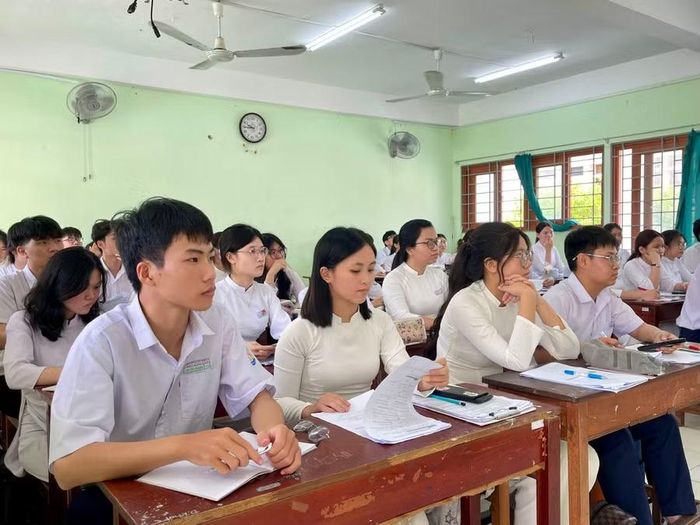 Ngành Giáo dục tỉnh Gia Lai tăng tốc ôn tập cho học sinh, chuẩn bị cho Kỳ thi tốt nghiệp THPT 2026.