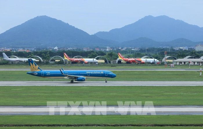 Ngày 29/4/2026, ngày cao điểm nhất dịp nghỉ lễ 30/4 - 1/5, Cảng hàng không quốc tế Nội Bài có 662 chuyến bay cất cánh phục vụ hành khách. Ảnh: Quốc Khánh - TTXVN