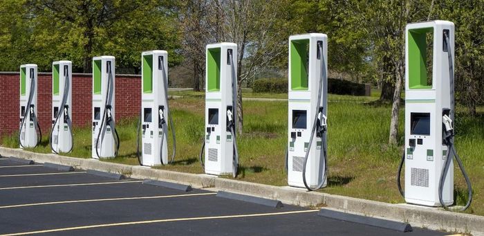 Số lượng trạm sạc tư nhân của Trung Quốc đã đạt 16,618 triệu, tăng 53,5% so với cùng kỳ năm trước, trong khi công suất điện lắp đặt cho các cơ sở tư nhân đạt 147 triệu kilovolt-ampe. Ảnh: Huaban.