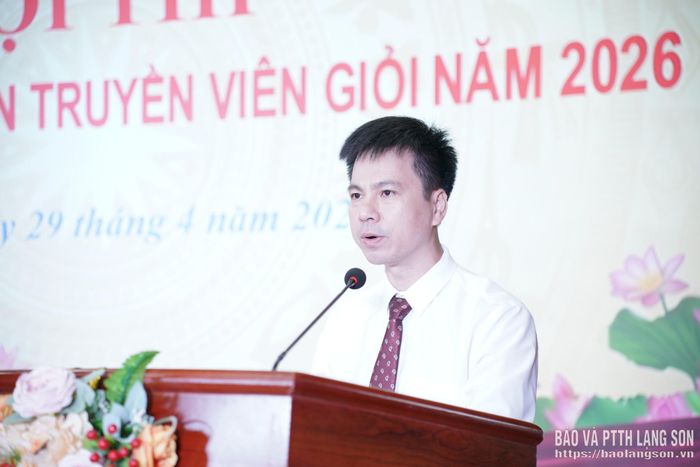 Lãnh đạo Đảng ủy phường Kỳ Lừa phát biểu khai mạc hội thi