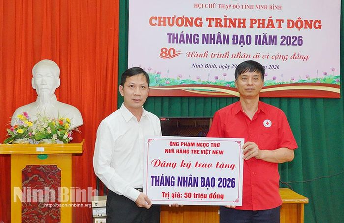 Nhà hàng Tre Việt New đăng ký trao tặng 50 triệu đồng.