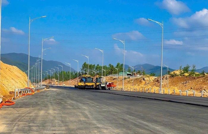 Cao tốc Bắc - Nam đoạn Quy Nhơn - Chí Thạnh chậm tiến độ, chủ đầu tư từng có văn bản chấn chỉnh nhà thầu. Ảnh ST