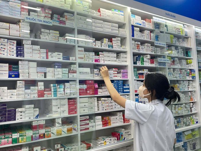 Chi Nga chọn ở lại Hà Nội làm thêm, kiếm thu nhập gấp bốn. Ảnh: Hồng Hạnh.