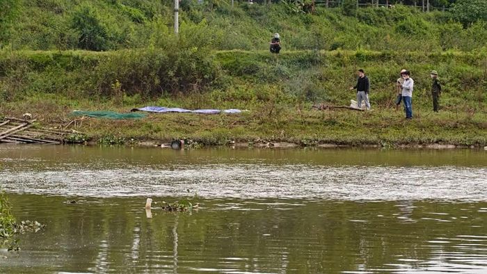 Khu vực phát hiện thi thể nam giới. Ảnh: A.T.
