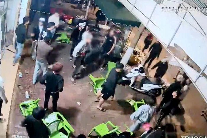 Nhóm thanh, thiếu niên hỗn chiến trong đêm gây náo loạn khu vực