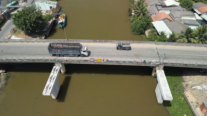 Tạm ngưng lưu thông qua cầu Thủ Thừa (cũ), tỉnh Tây Ninh.