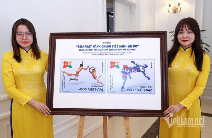 Việt Nam và Ấn Độ phát hành đặc biệt bộ tem bưu chính "Tem phát hành chung Việt Nam - Ấn Độ" hồi tháng 10/2023. Ảnh: Phạm Hải