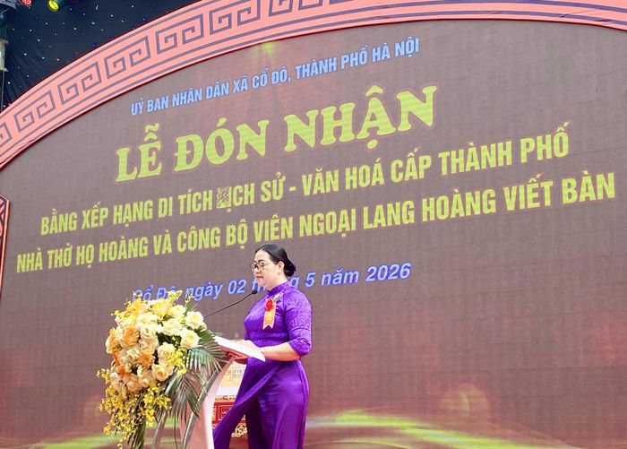 Bà Nguyễn Thị Kim Oanh - Bí thư Đảng ủy, Chủ tịch HĐND xã Cổ Đô phát biểu chỉ đạo.