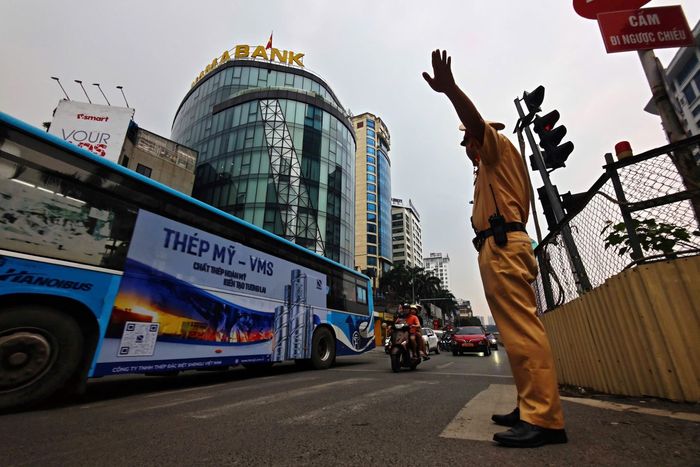 Chiến sĩ giữ TTATGT trong kỳ nghỉ lễ