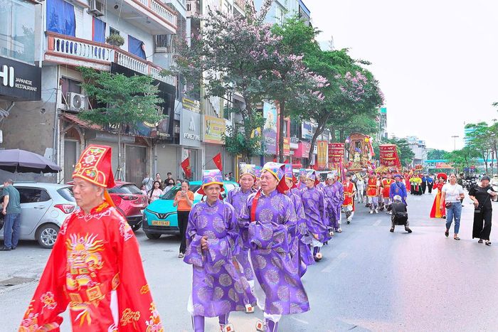 Theo truyền thông, 2 năm một lần sẽ tổ chức lễ rước. Năm nay, lễ rước được tổ chức trang trọng, hấp dẫn. Ảnh: Lê Hòa