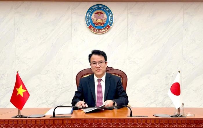 Thứ trưởng Bộ Tài chính Trần Quốc Phương.