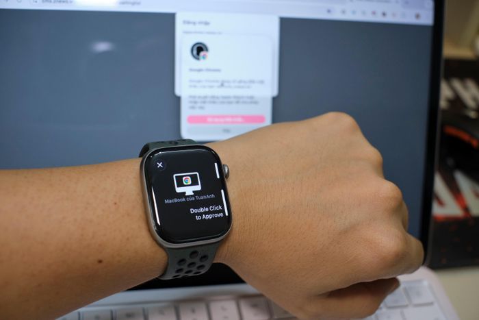  Nếu vẫn mua bản 256 GB, tốt nhất nên sử dụng kèm với Apple Watch. Do bản Neo này không có Touch ID, hầu hết thao tác từ mở khóa máy, xác thực, điền mật khẩu có thể làm nhanh hơn nếu máy có kết nối với một chiếc Watch. 