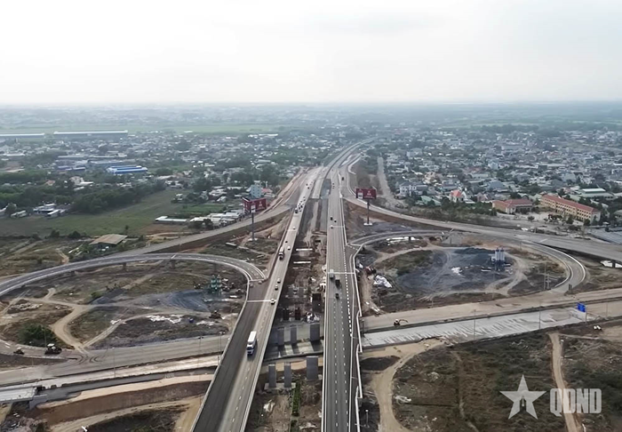 Cao tốc Biên Hòa-Vũng Tàu đã được thông xe đợt 1, giai đoạn 1. 