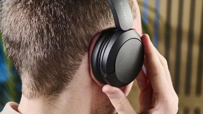 Việc thiếu vắng những công nghệ này khiến người dùng khó tận hưởng âm nhạc trọn vẹn cũng như gặp bất tiện trong môi trường ồn ào hoặc khi cần đàm thoại.