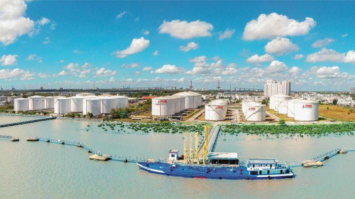 PVOIL đã chủ động đầu tư, hoàn thành nâng cấp sức chứa ethanol tại các kho đầu nguồn để đảm nhận vai trò đầu mối nhập khẩu và là trung tâm phân phối ethanol cho các cơ sở pha chế khác ở khu vực lân cận.
