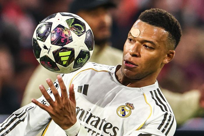 Mbappe gây bất mãn nội bộ. Ảnh: EFE