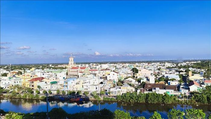 Tỉnh Cà Mau luôn được du khách xa gần chọn làm nơi du lịch vào các kỳ nghỉ lễ nhờ sự phong phú, đa dạng về địa điểm check-in và sự đa dạng, hấp dẫn về món ăn.
