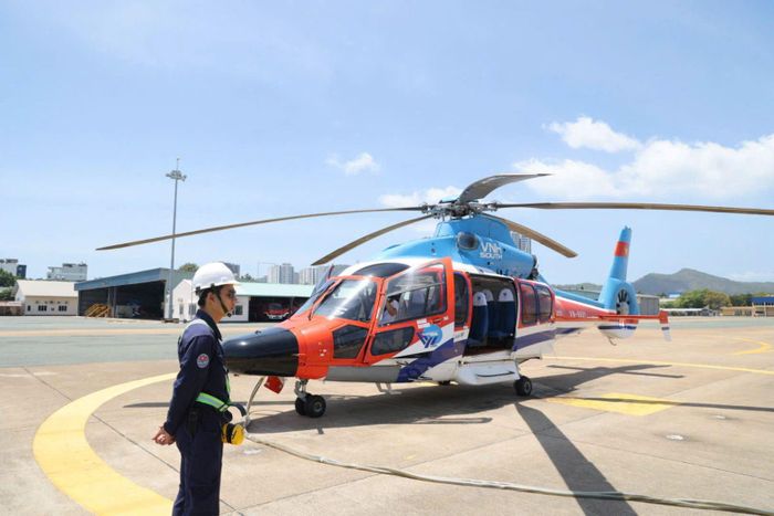 Sản phẩm tour du lịch trực thăng khá hút khách dịp lễ 30/4 và 1/5.