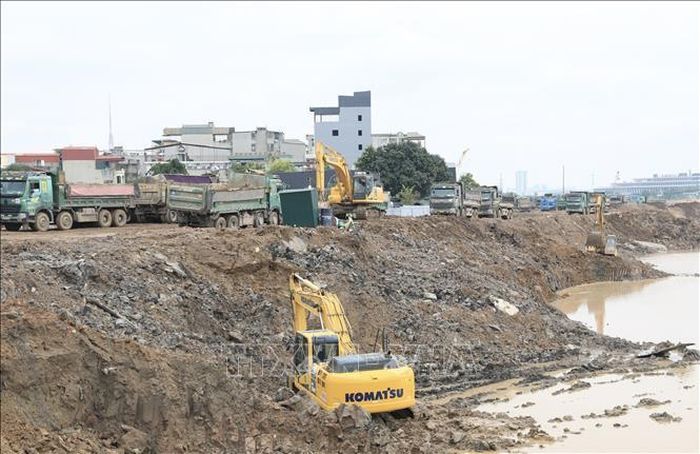 Dự án hồ điều hòa Phú Đô đang trong quá trình triển khai. Ảnh: Văn Điệp/TTXVN