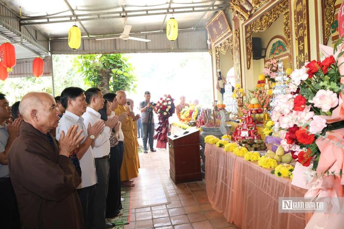 Lễ hội năm nay với nhiều hoạt động văn hóa tâm linh ý nghĩa, thu hút đông đảo tăng ni, phật tử và du khách về tham quan, chiêm bái.