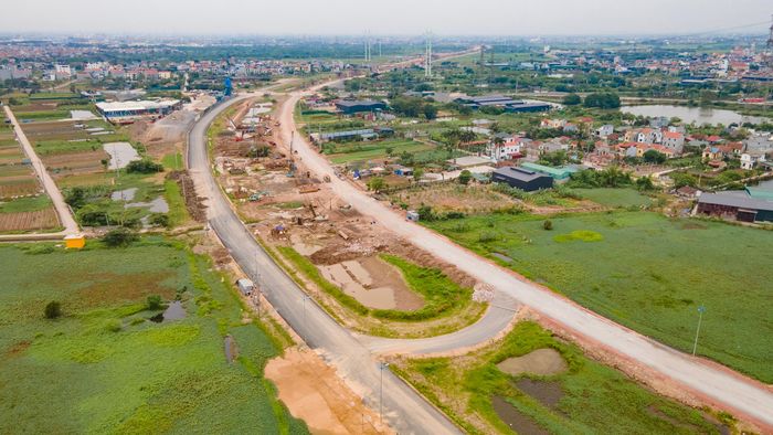 Các tuyến vành đai, cầu vượt sông Hồng đang tái cấu trúc đô thị, hình thành những cực tăng trưởng mới cho Thủ đô. (Ảnh: Tạ Hải)