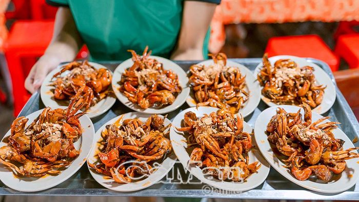 Ẩm thực đặc trưng mang hương rừng, vị biển của Cà Mau tạo ấn tượng với du khách.