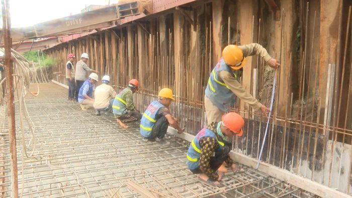 Cần đẩy nhanh tiến độ các dự án đang triển khai thi công. Ảnh: Anh Tuấn