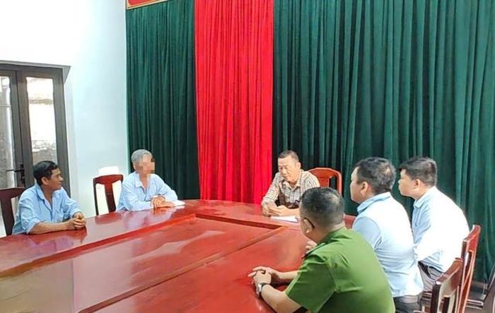 Lực lượng chức năng làm việc với trường hợp chở khách bằng xích lô, chèo kéo khách.