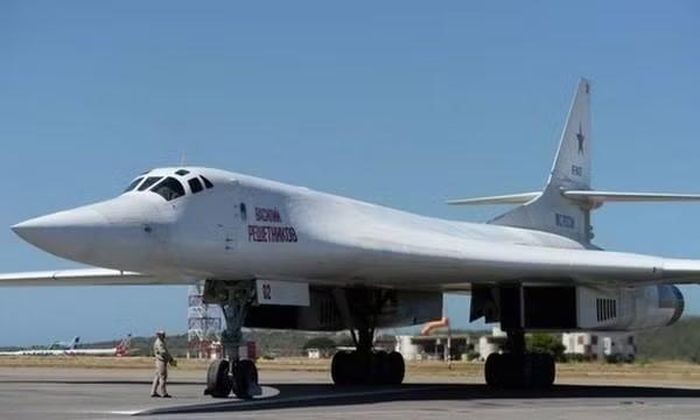 - Căn cứ không quân Engels-2 - 2 Tu-160M; Căn cứ không quân Ukrainka - 6 Tu-160M; Sân bay Elizovo - 1 Tu-160M; Sân bay Ramenskoye - 3 Tu-160M; Sân bay Borysoglebskoye - 2 Tu-160M